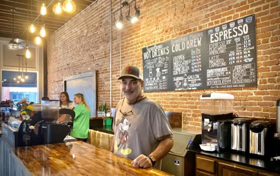 Eagle'S Landing Loft-Downtown Above Bull & Barrel Leilighet Statesboro Eksteriør bilde